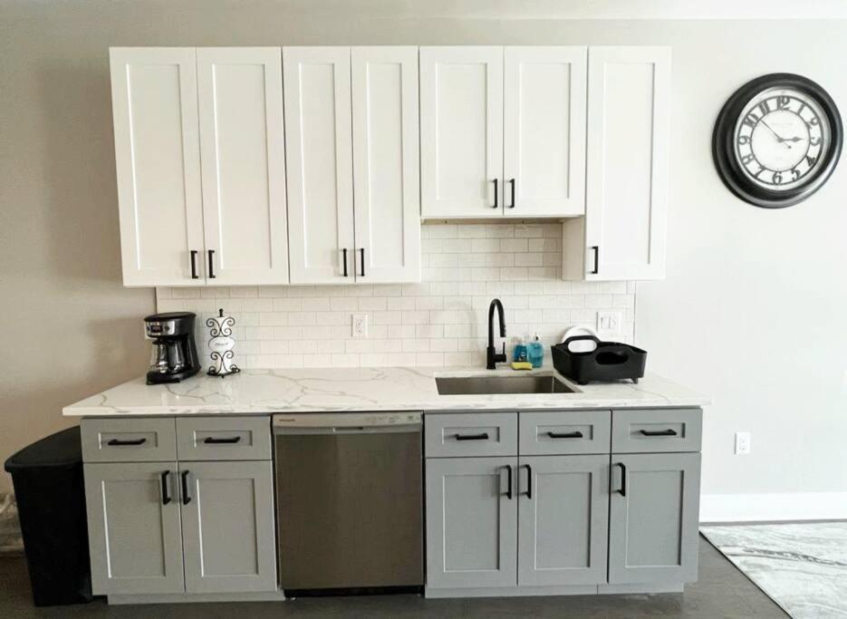 Modern 2Br 2Ba Apartment With Rooftop In Brewerytown 필라델피아 외부 사진