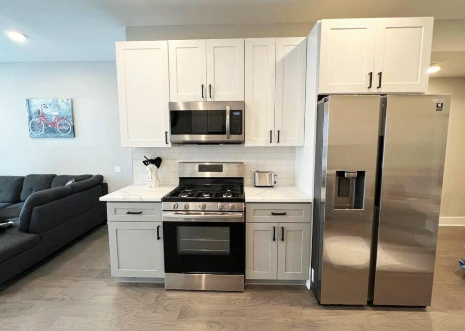 Modern 2Br 2Ba Apartment With Rooftop In Brewerytown 필라델피아 외부 사진