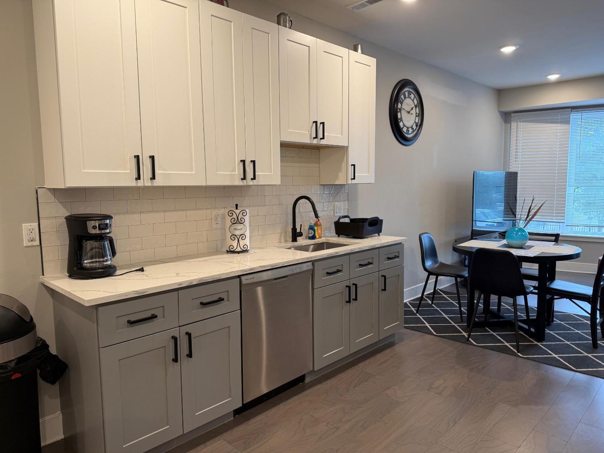 Modern 2Br 2Ba Apartment With Rooftop In Brewerytown 필라델피아 외부 사진
